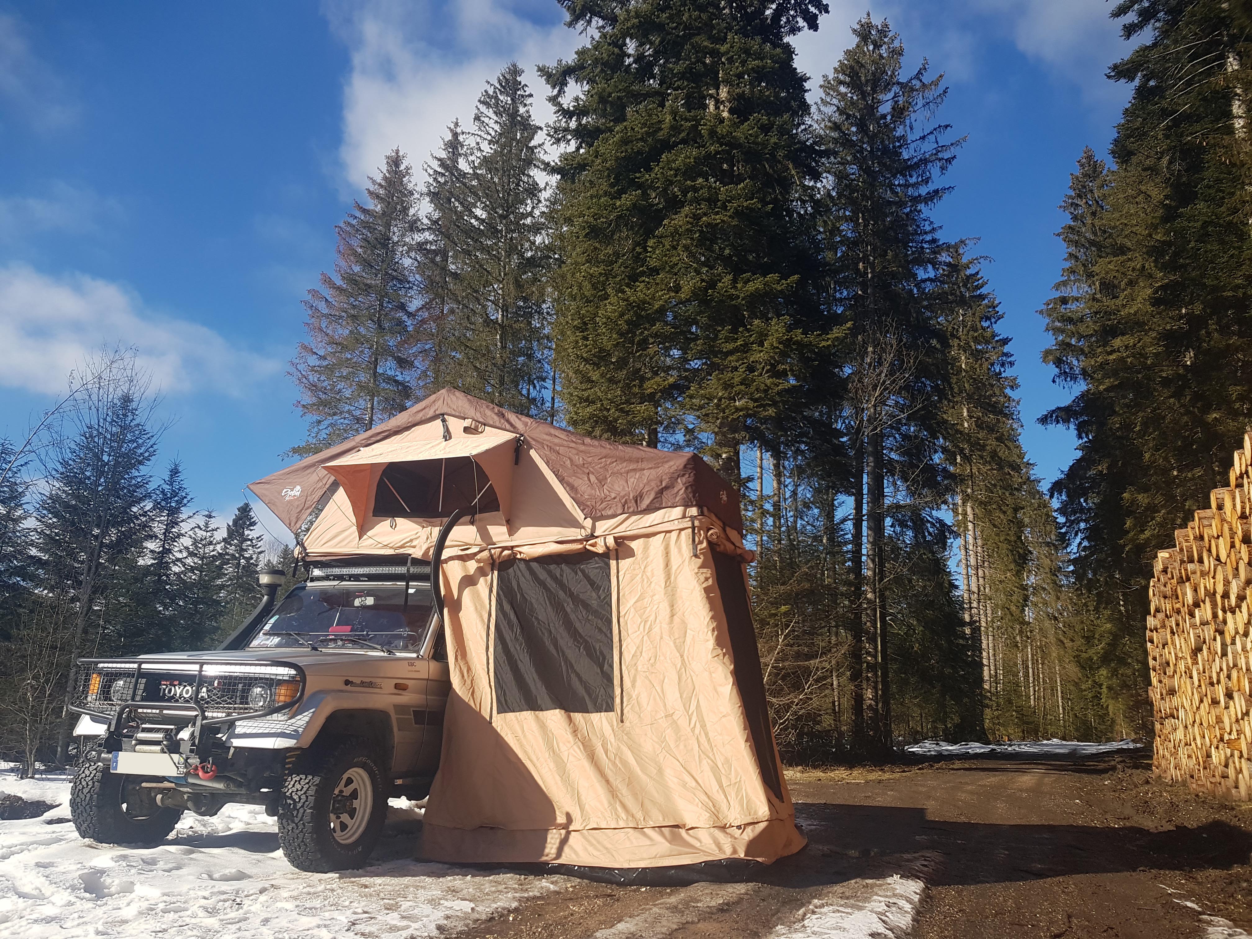 Photo du TOYOTA LAND CRUISER de HardAventure25 avec une tente de toît 140 avec annexe de chez DjebelXtreme